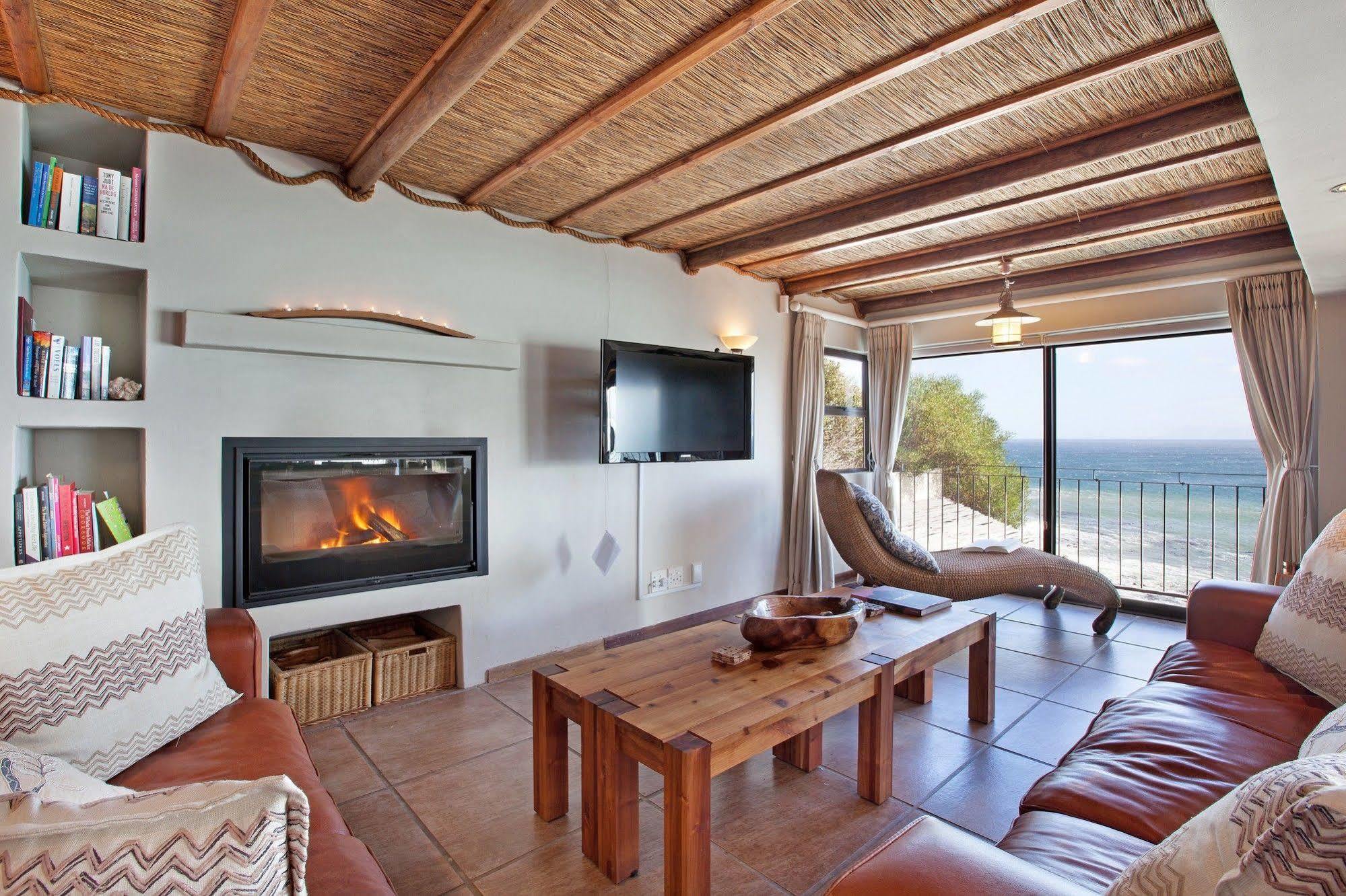 Whale Huys Luxury Oceanfront Eco Villa Gansbaai Zewnętrze zdjęcie